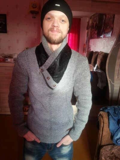  ,   Eduardo, 35 ,   