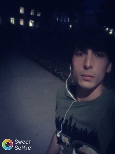  ,   Bekzot, 32 ,   ,   , c 