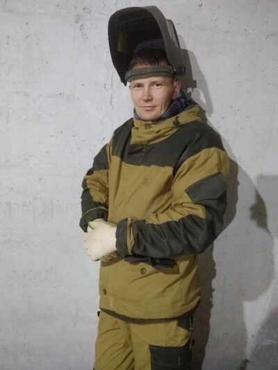 ,   Ruslan, 38 ,   ,   , c 