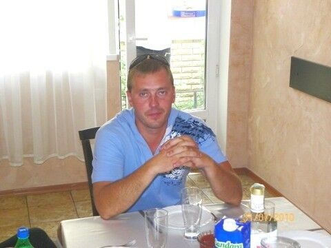  4229528  Rus, 44 ,    