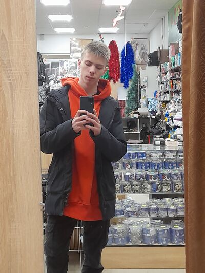  ,   Denis, 22 ,   ,   , c 
