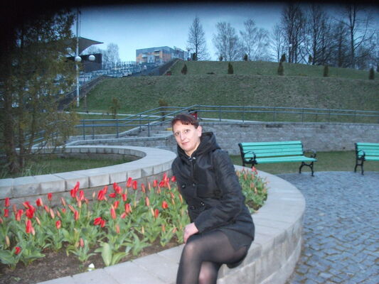  ,   Anna, 46 ,   