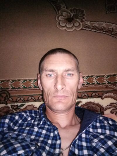  ,   Aleksandr, 41 ,   c 