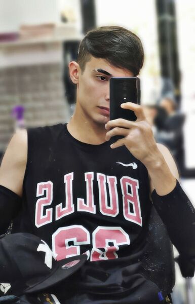  ,   Umirbek, 24 ,     , c 