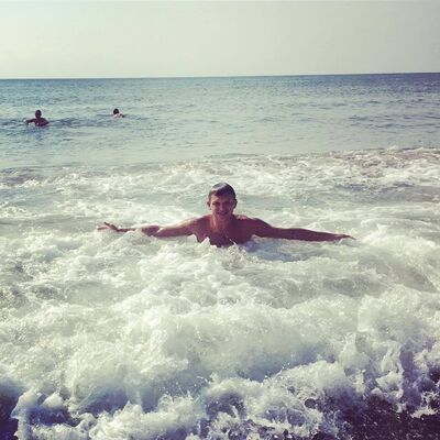  ,   Yan, 33 ,     , c 