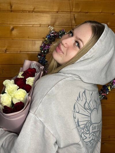  ,   Anastasia, 20 ,   ,   , c 