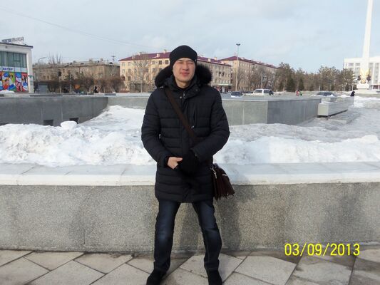  ,   Ali, 34 ,   