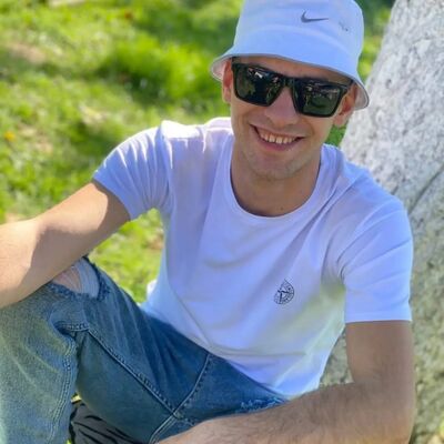  ,   Anton, 26 ,   ,   