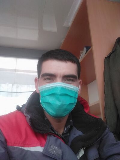  ,   Farrux, 33 ,  