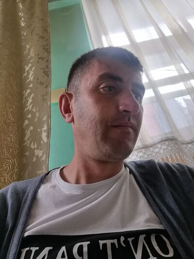  ,   Alan, 37 ,   ,   , c , 