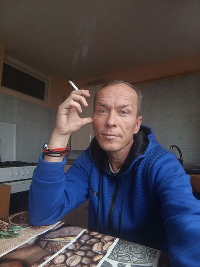  ,   Artur, 47 ,   ,   , c , 