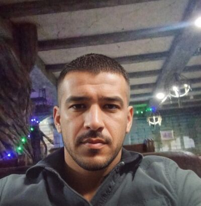  ,   Ali, 42 ,   , 