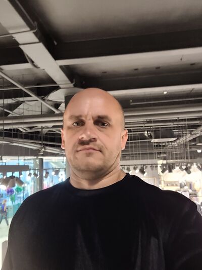  ,   Sergei, 45 ,   c 