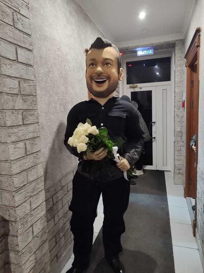  ,   Firdavs, 32 ,  