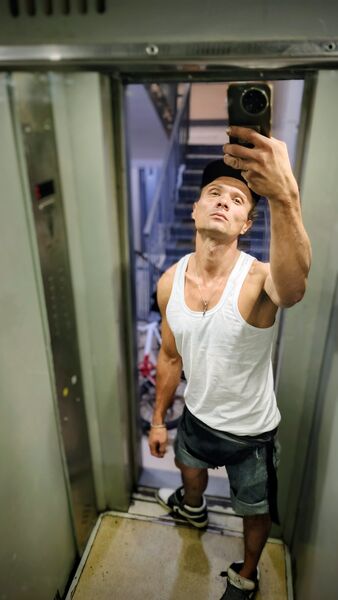  ,   Ramon ZM, 35 ,     , c 
