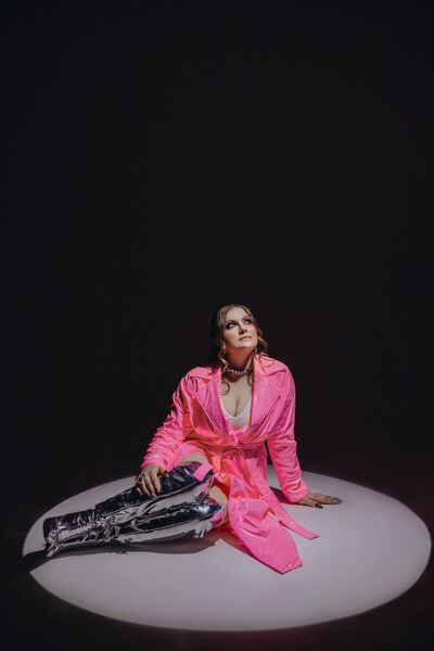  -,   Viktoria, 31 ,   ,   , c , 