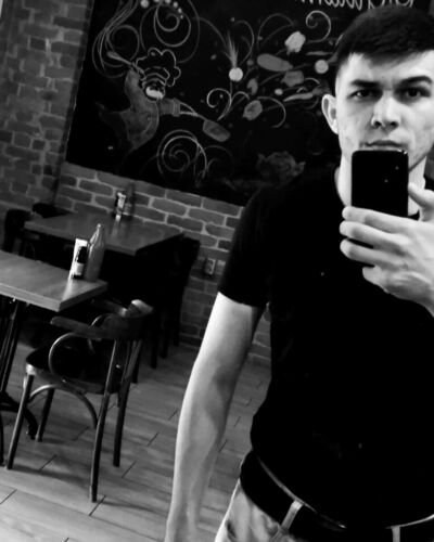  -,   David, 27 ,   ,   , c 