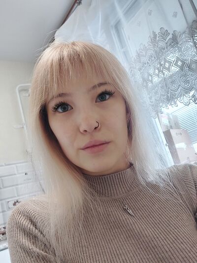  ,   Elvira, 26 ,   ,   