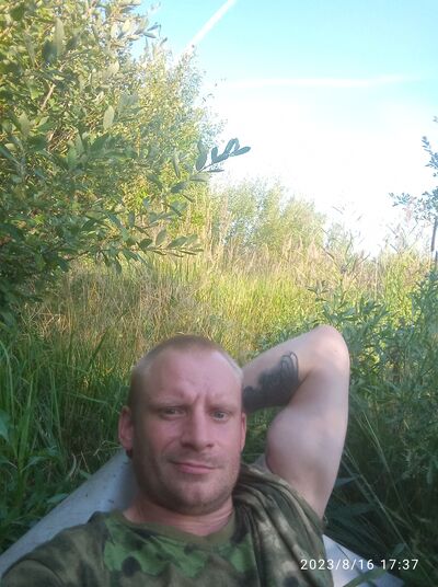  -,   Grisha, 38 ,   ,   , c , 