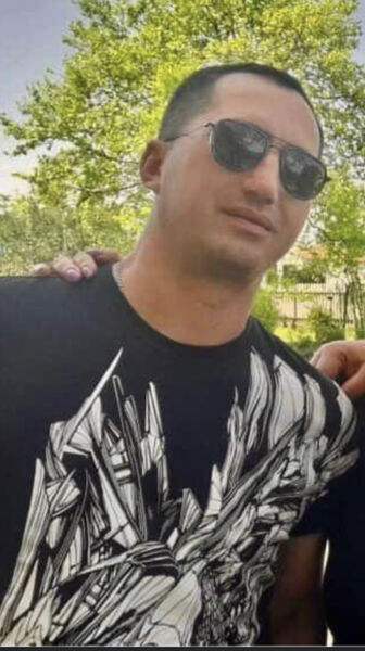  ,   Goga, 41 ,   ,   