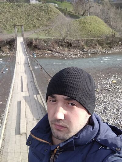  ,   Vano, 32 ,   