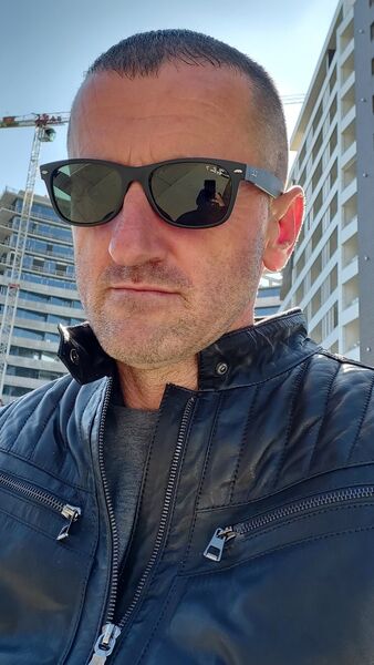  ,   Drago, 46 ,   ,   