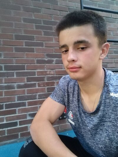  ,   Ilya, 21 ,   ,   