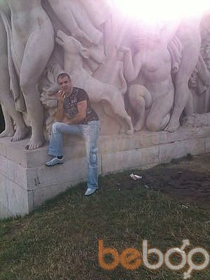  ,   Alen, 48 ,   
