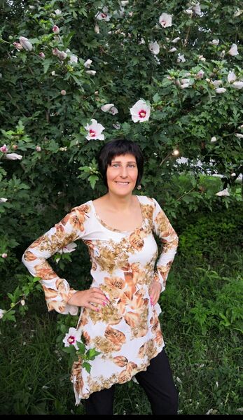  ,   Vera, 48 ,   ,   