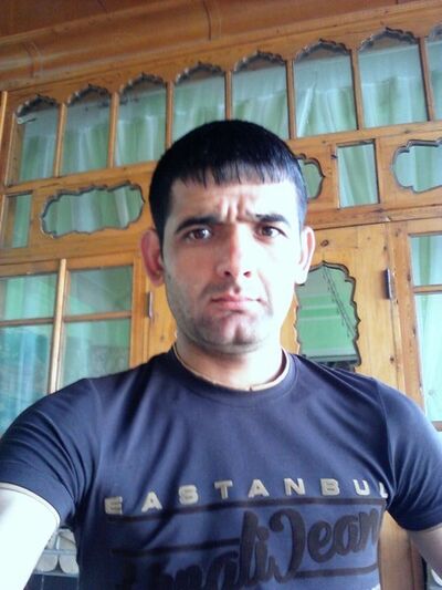  ,   Bek, 43 ,   