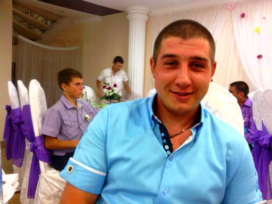  ,   Nicolai, 32 ,   