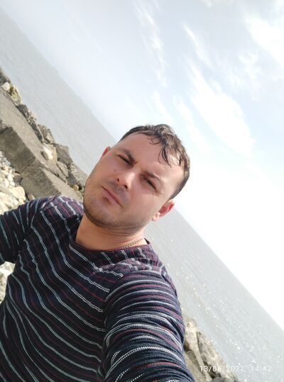  ,   Gaga, 38 ,   ,   