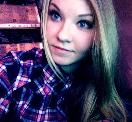  ,   Dina, 29 ,  
