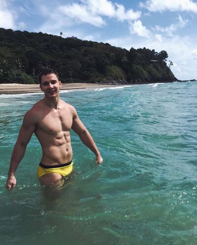  ,   Denis, 31 ,   