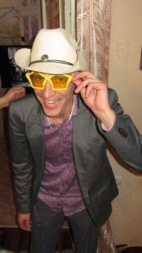 17204508  Alex, 36 ,    