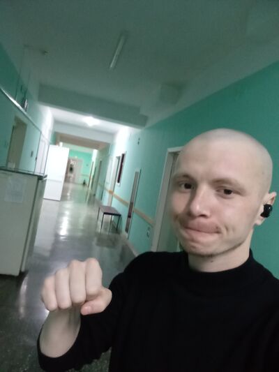  ,   Anton, 27 ,  
