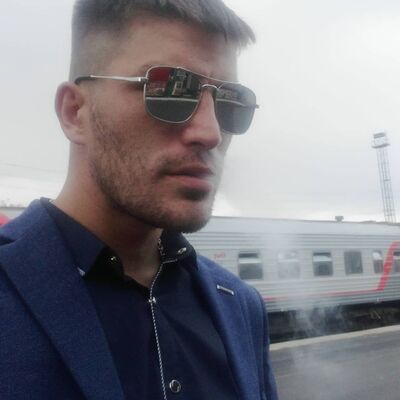  ,   LEON, 36 ,   , 