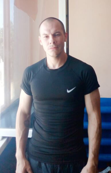  ,   Artist, 30 ,   ,   , c , 