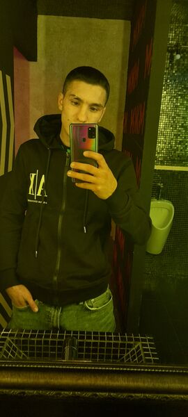  ,   Amir, 22 ,   ,   