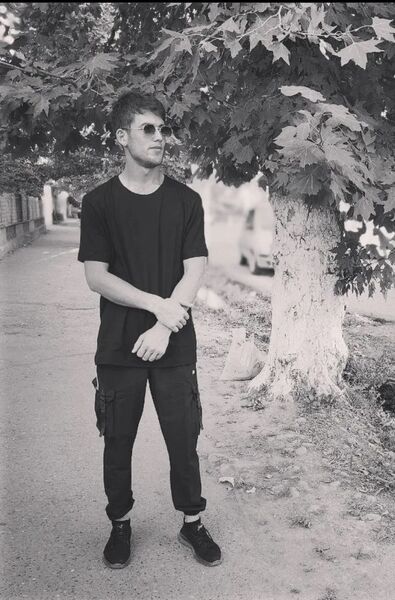  ,   Artur, 26 ,   ,   