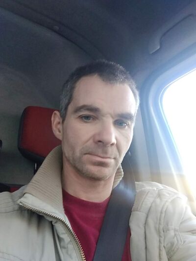  ,   Robert, 48 ,   