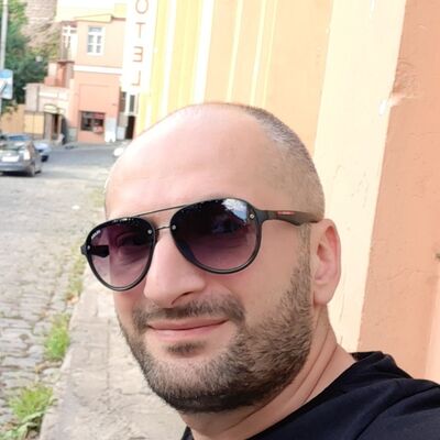  ,   Alik, 38 ,   