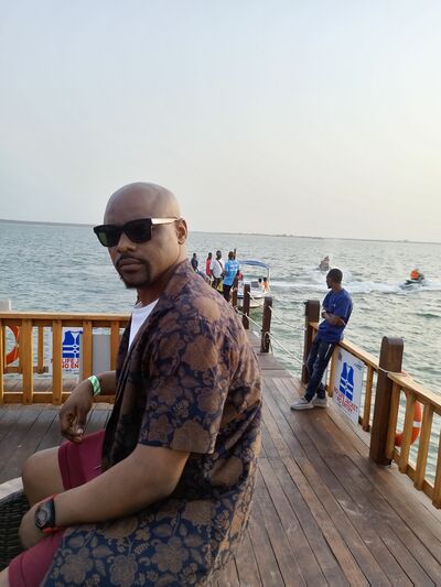  Pusan,   Ken, 37 ,     , c 