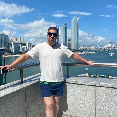  ,   Pasha, 42 ,   c , 