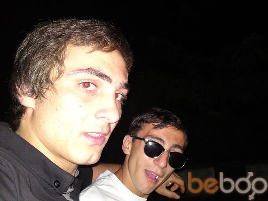  ,   Gio, 32 ,  