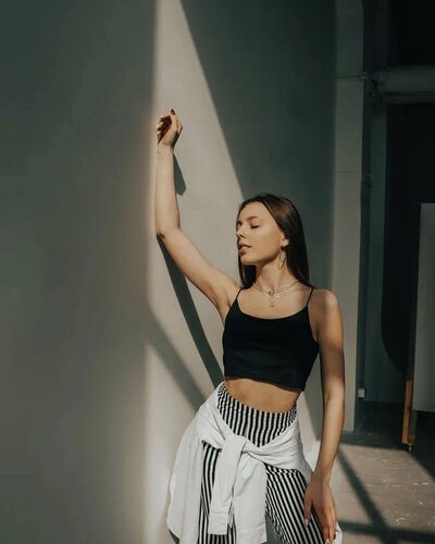  ,   Yasmina, 23 ,   ,   
