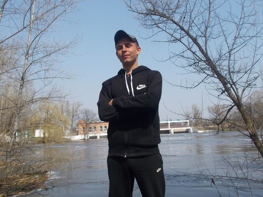  ,   Denis, 32 ,   ,   , c 