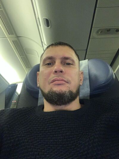  ,   Victor, 40 ,   ,   , c , 