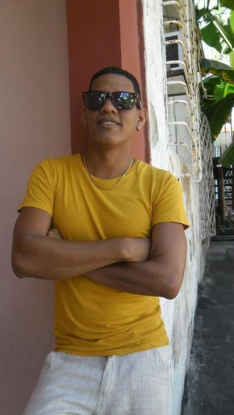  ,   Gillermo, 34 ,  