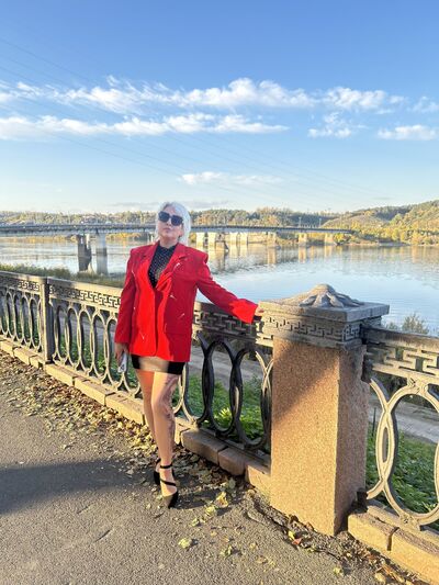  ,   Elena, 44 ,   ,   , c 
